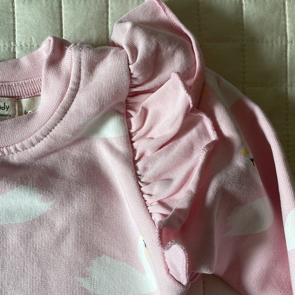 Monica + Andy - swan sweatshirt size 6-12 - Picture 3 of 4